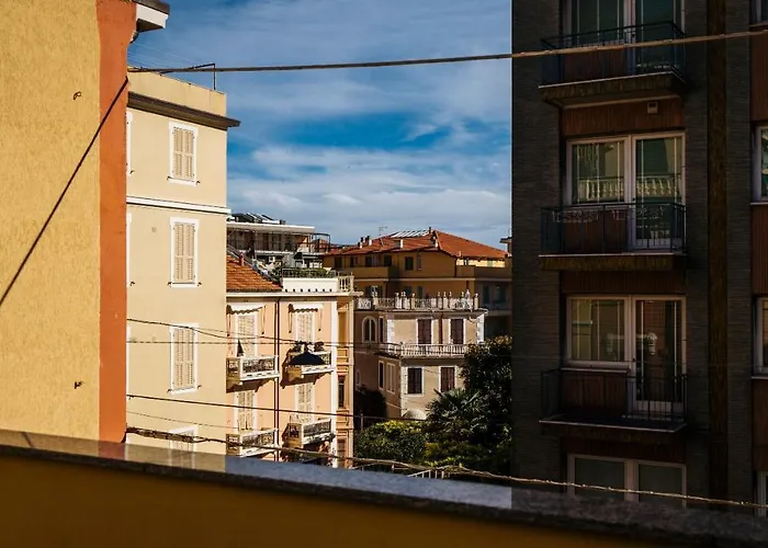 Italianway - Viale Hambury 51